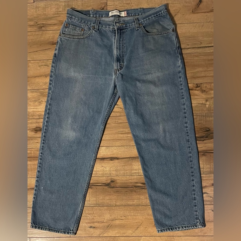 Men’s Levi Relaxed Fit Blue Jeans 38x32